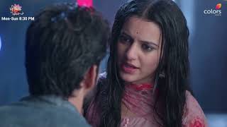 Abeer Meets Neerja | Neerja - YouTube