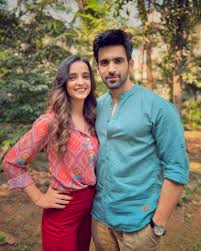 Arjit Taneja - Shot for something super cute with this mad one ❤️ Always a good time Sayaana!!! 👻🤗 Stay tuned 😉 Sanaya Irani #ComingSoon # SanayaIrani | Facebook