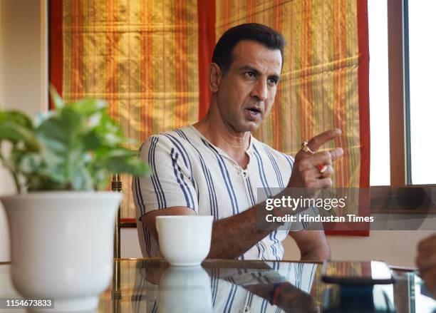 229 photos et images haute résolution de Ronit Roy - Getty Images